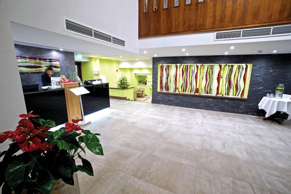 Frensham Pond Country House Hotel & Spa Farnham  Bagian luar foto