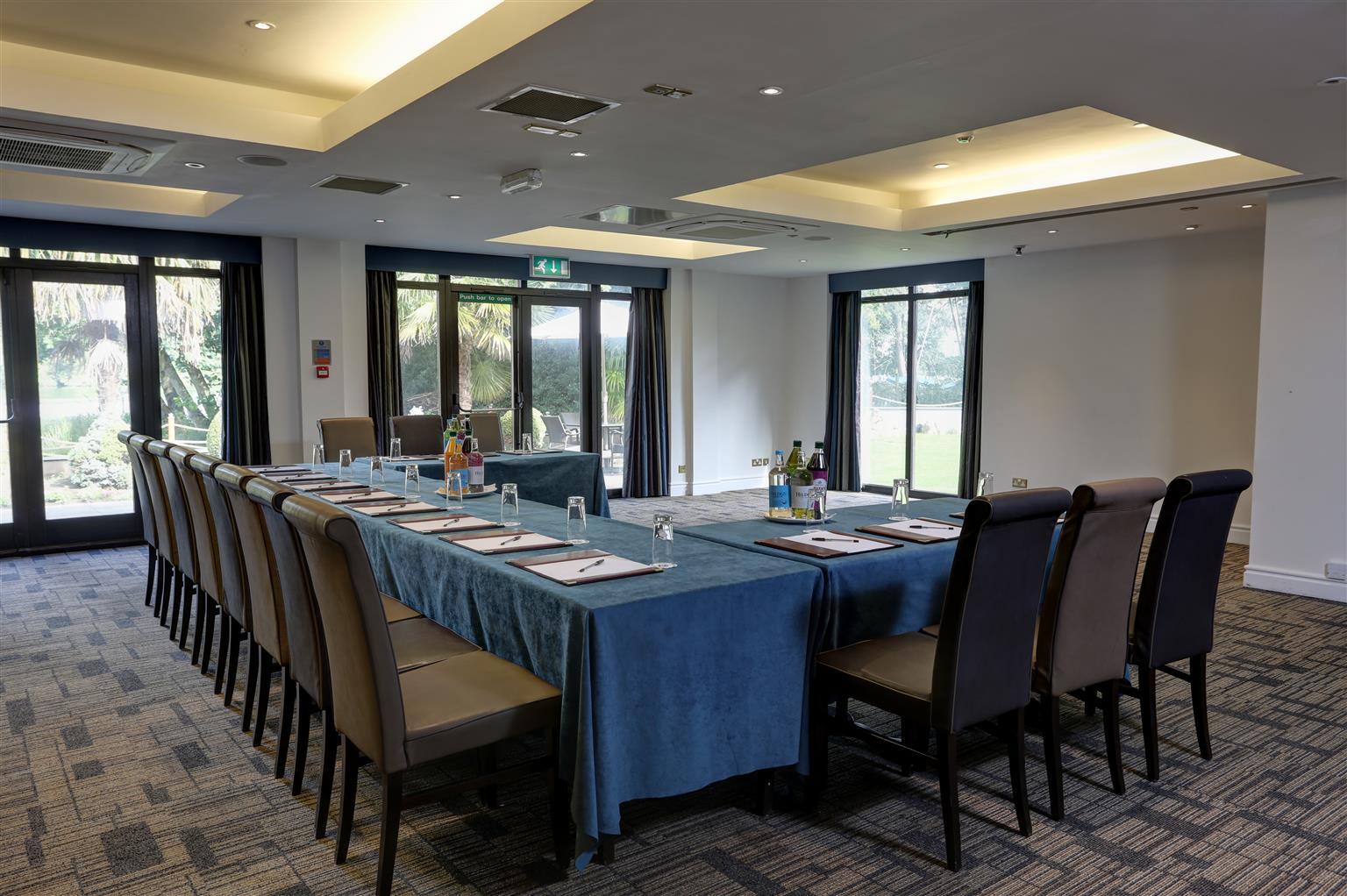 Frensham Pond Country House Hotel & Spa Farnham  Bagian luar foto