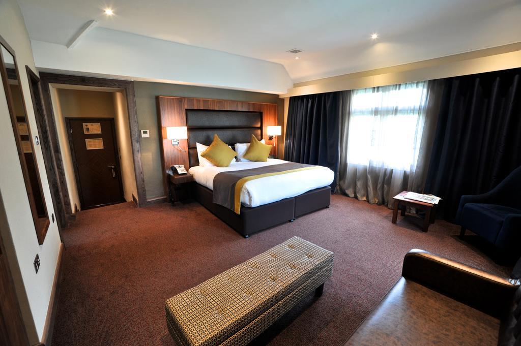 Frensham Pond Country House Hotel & Spa Farnham  Bagian luar foto