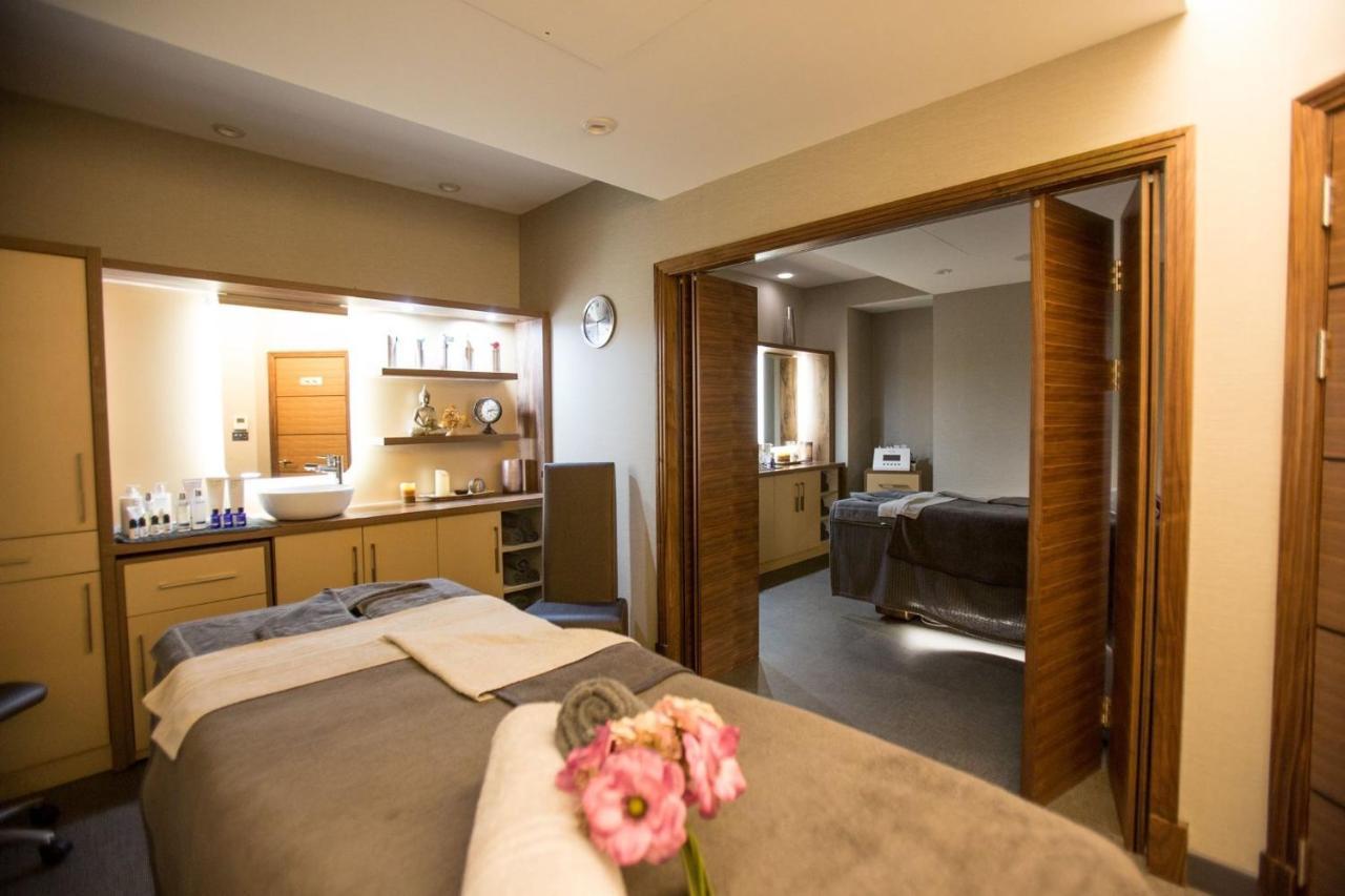 Frensham Pond Country House Hotel & Spa Farnham  Bagian luar foto